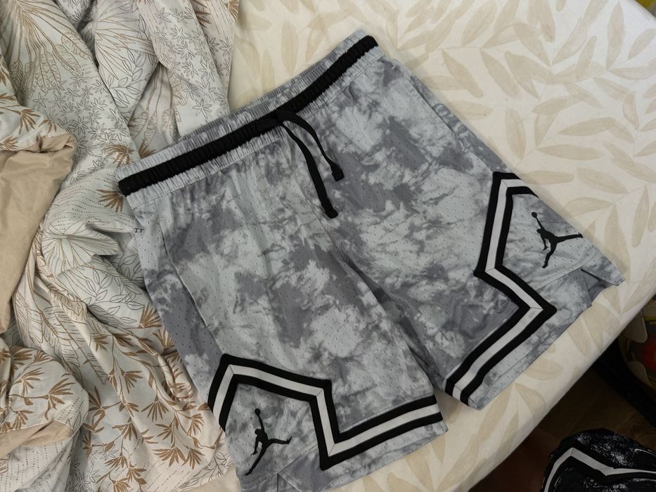 Pantaloni Jordan(nike,adidas,yeezy,hugo boss,armani,valentino)
