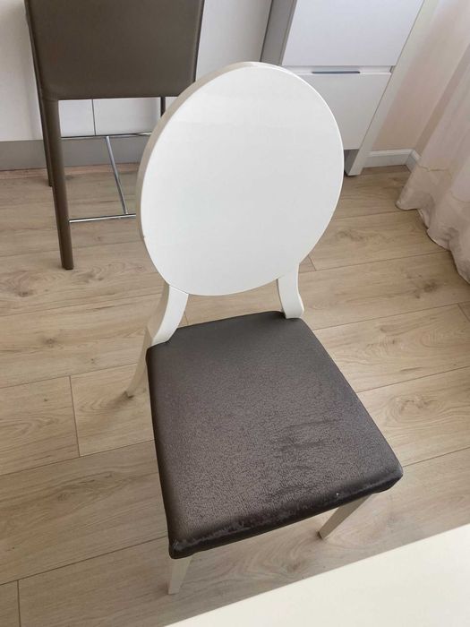 Masă dining extensibilă albă + 4 scaune