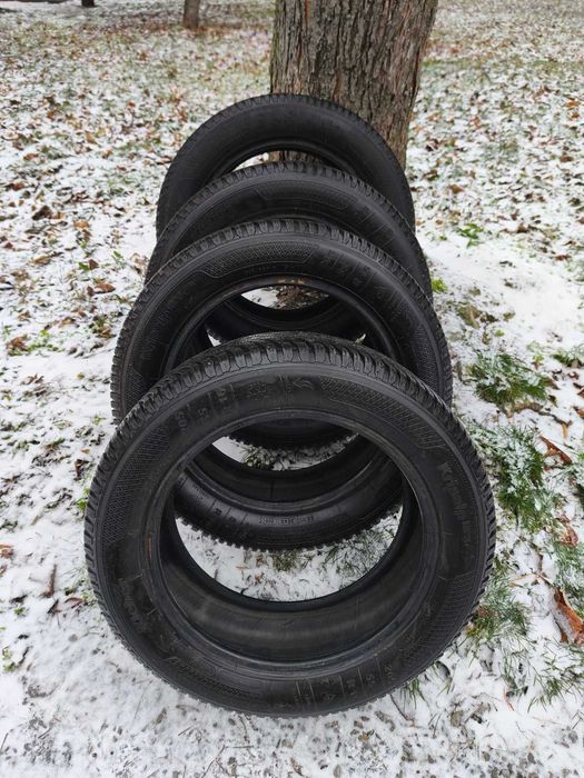 Продавам 4 броя зимни гуми Kleber