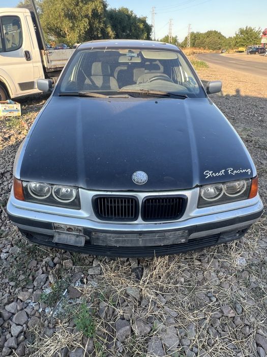 Bmw 318 2.0 143ph  2003g  та НА ЧАСТИ