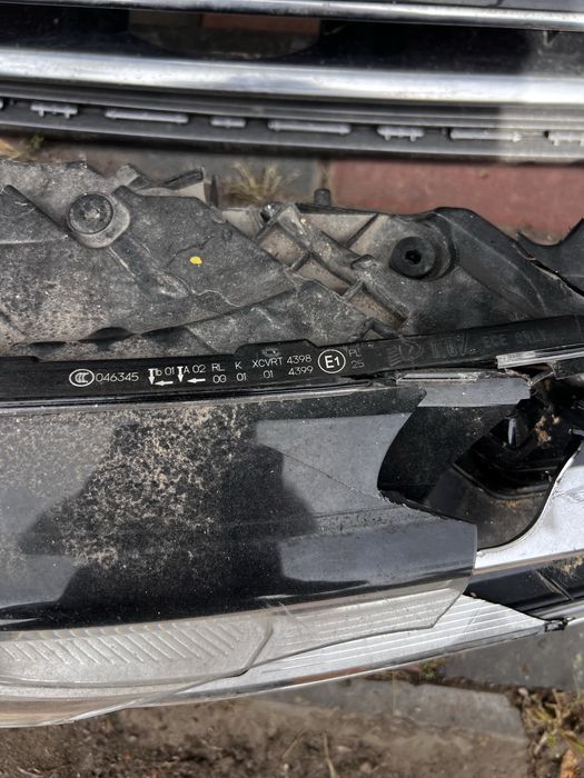 Capota bara faruri audi A8 d5 4n 2018
