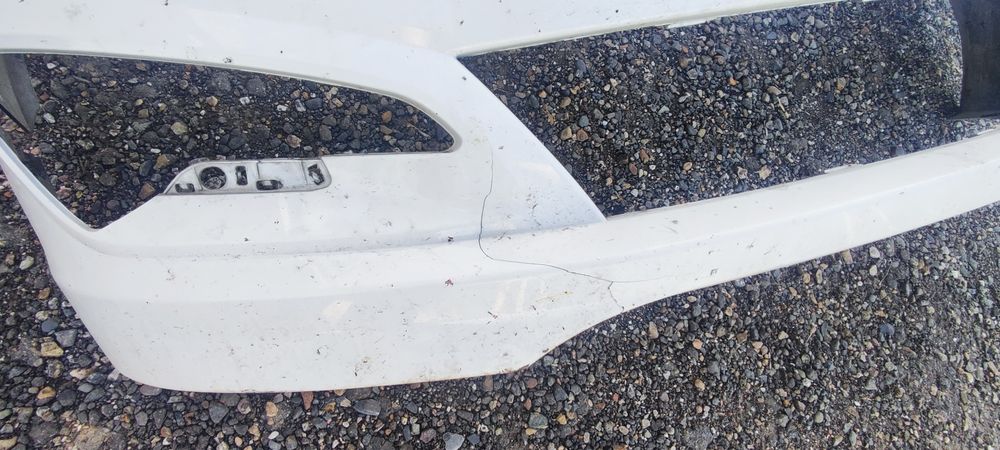 Продам бампер Хундай акцент