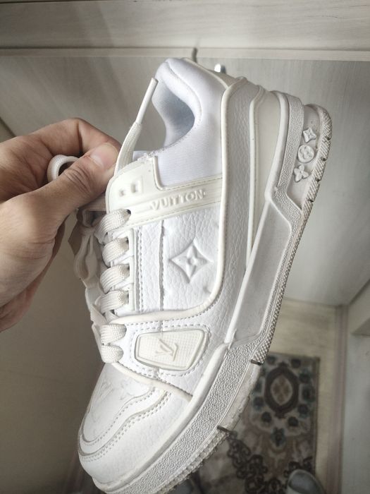 Louis vuitton кроссовки кеды  белые 39 размер