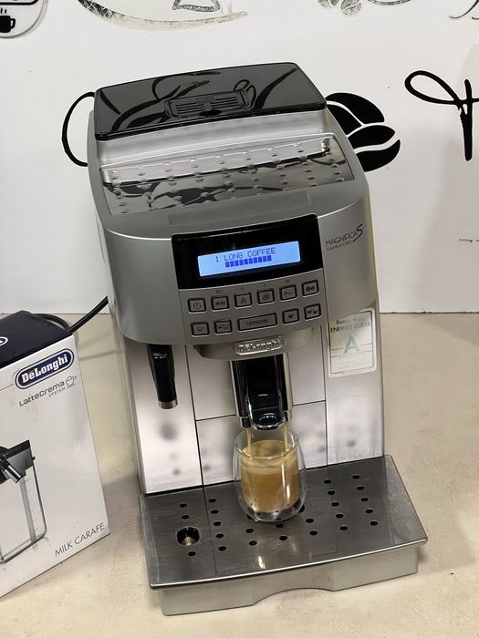 Кафемашина кафе автомат delonghı magnifica S cappuccino с гаранция