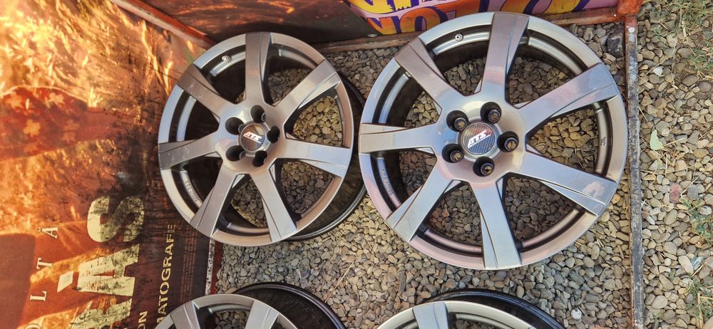 Jante Duster Toyota Mazda Nissan Hyundai 5 x 114.3 R18 cu senzori