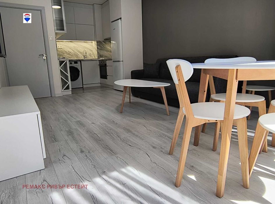 Дава се под наем Двустаен апартамент в Русе, Възраждане - 62 кв.м за 408 € - Снимка #2