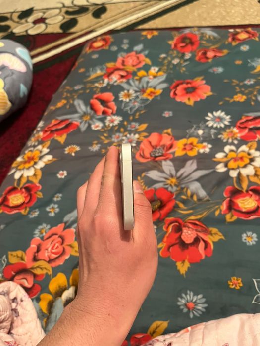 IPhone 12 128 Гб Емкость 79