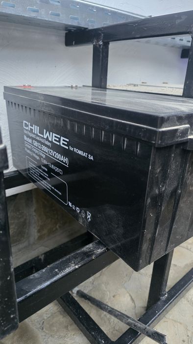 Vand acumulatori (bateri)- 12v- 200A