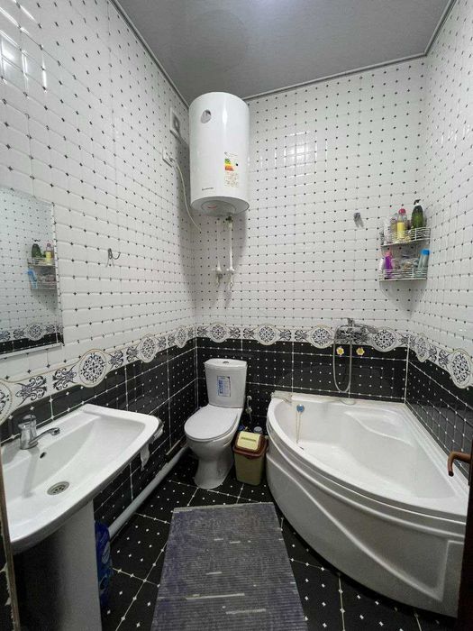 2 хоналик квартира 5 кават кирпичный дом, 7 микр