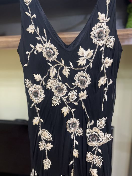 Вечернее женское платье