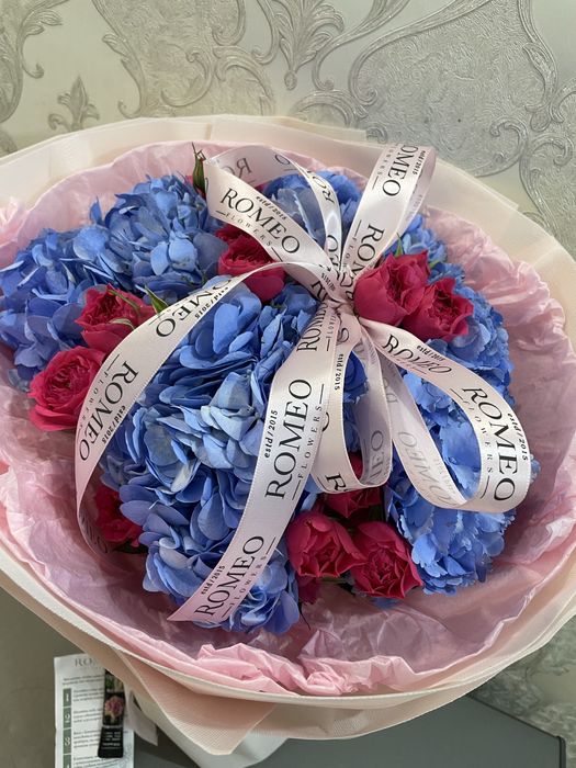 Букет цветы гул продам и шары гелевый