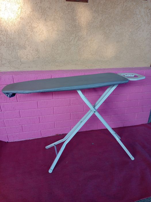 Гладильная доска .