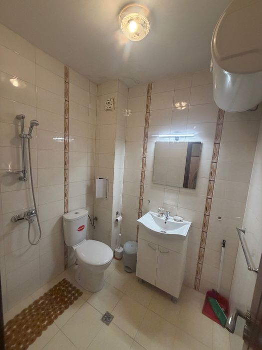 Дава се под наем Едностаен апартамент в Пловдив, Остромила - 40 кв.м за 350 € - Снимка #4