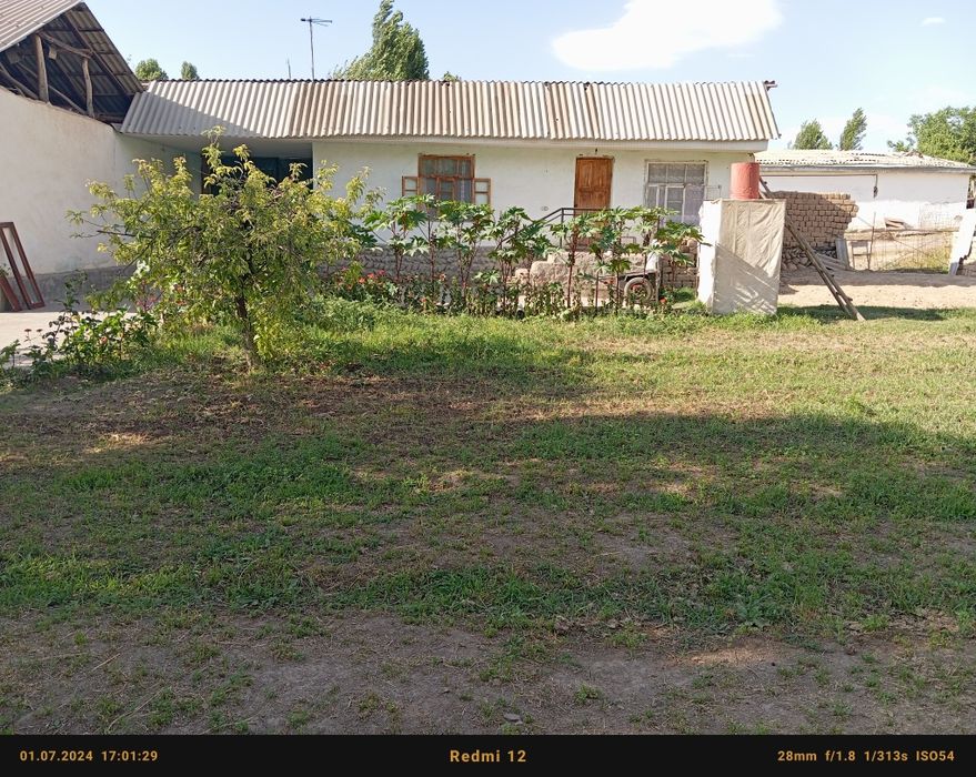 Yer sotiladi 10 sotix 2 xonali uyi bilan