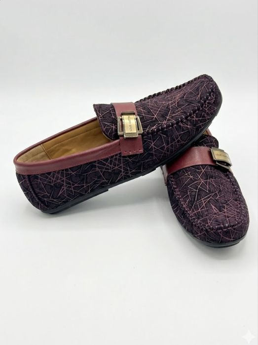 Продам новые туфли без