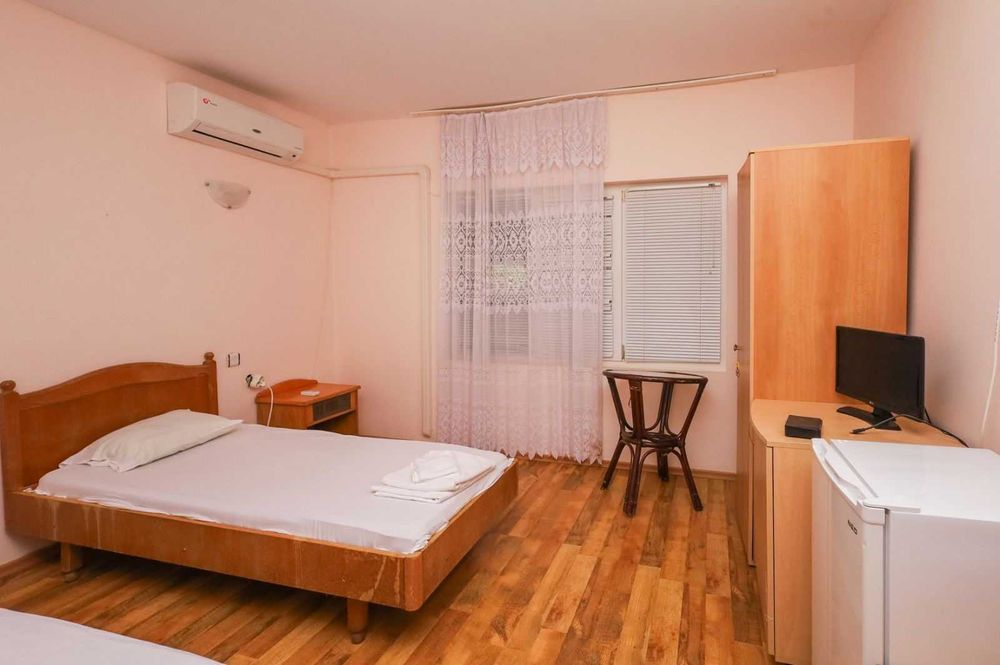 Продава се Къща в Средец - 528 кв.м за 919 €/кв.м - Снимка #16