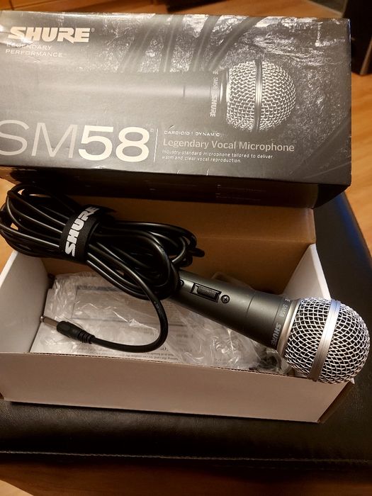 Музикален микрофон SHURE SM 58  за професионални певци и любители на м