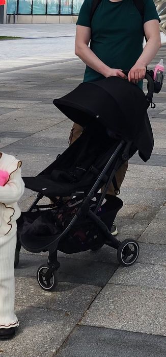 Продам коляску Evenflo