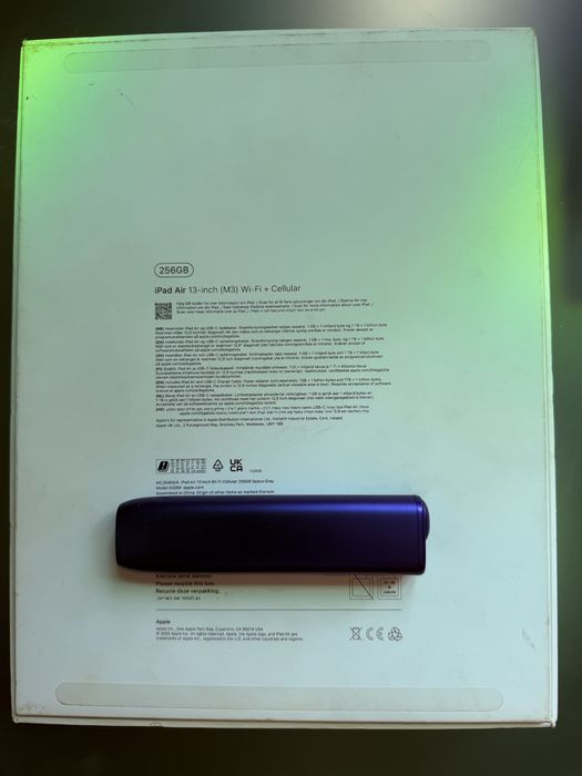 Apple air 13 M3 256gb wifi+sim