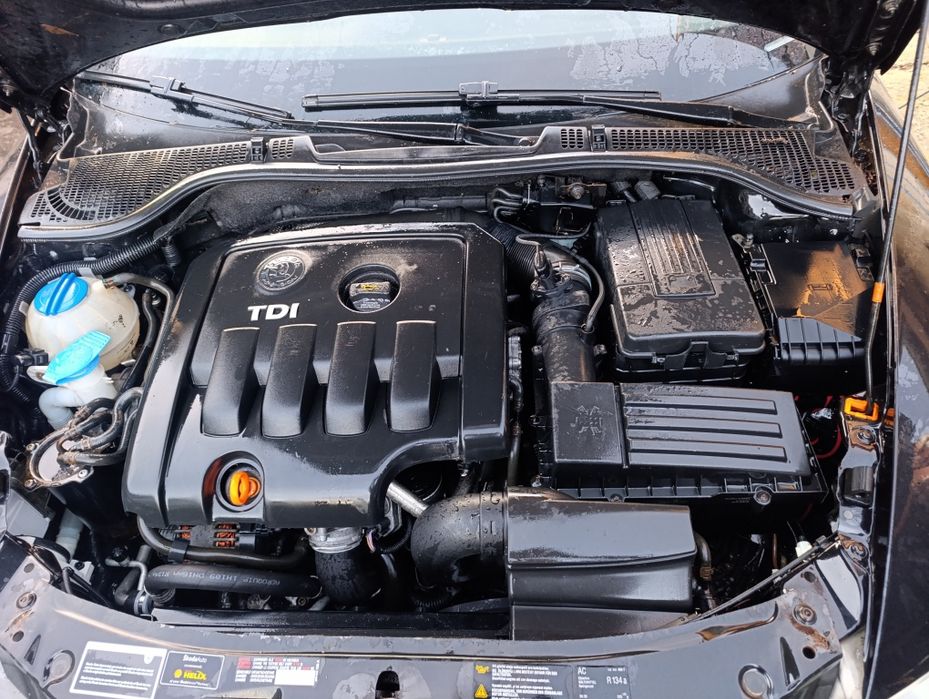 Продавам Шкода Октавия 2 2006г 2.0тди на части