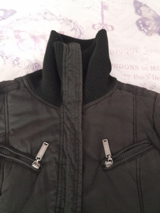 Дамско черно яке от плат