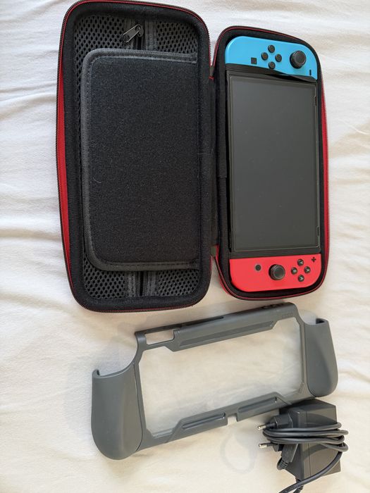 Nintendo Switch в перфектно състояние !