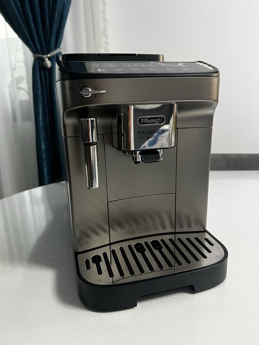 Aparat Cafea Delonghi Magnifica Evo