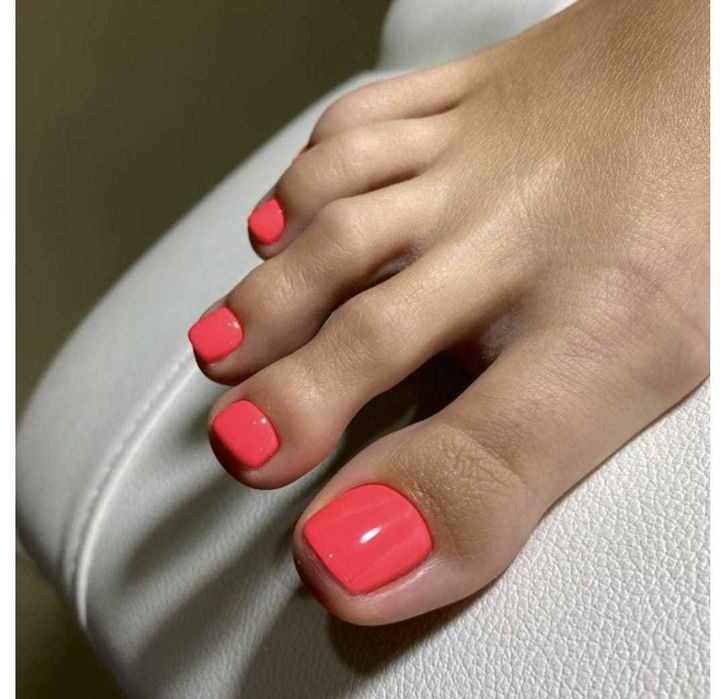 Unghii frumoase… mereu!    - Manichiură & pedichiură la nivel premium / prețuri minime.