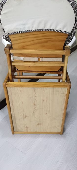 Продаётся детский стул
