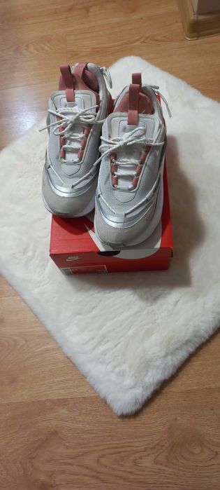 Продавам чисто нови маратонки NIKE AIR MAX FURYOSA