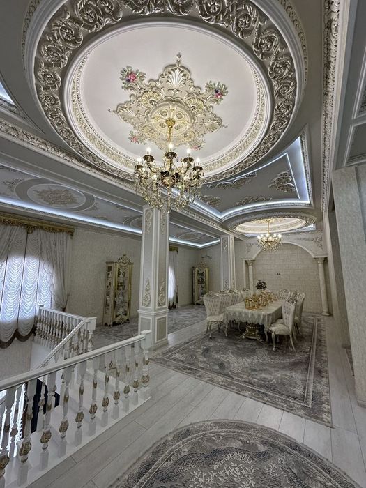 Izza massivda Uglavoy 6 sotix 9 xona yahshi remont