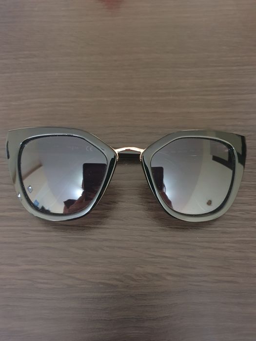 Слънчеви очила Guess