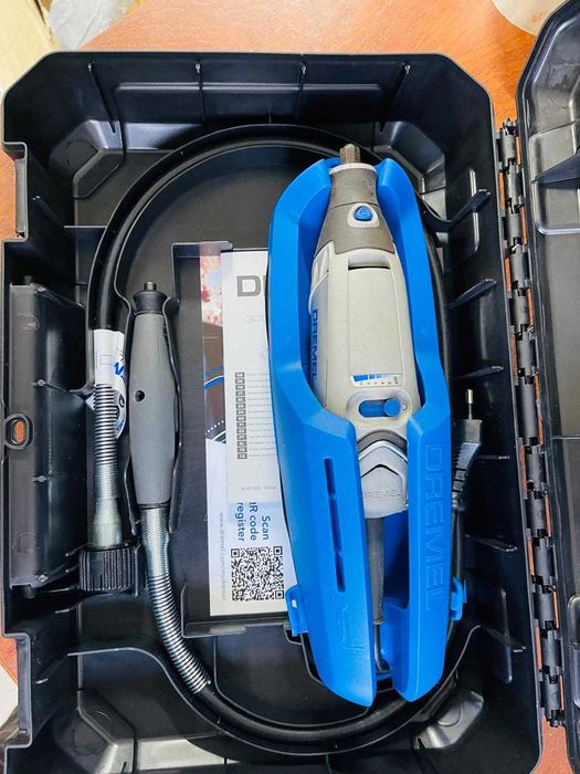 Unealtă multifuncțională Dremel 3000 130 W