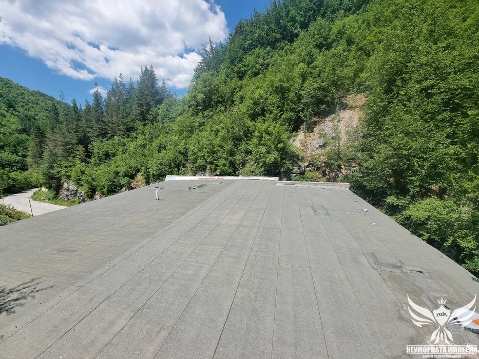 Продавам триетажен пансион/хотел с 2200РЗП в гр. Лъки,обл.Пловдив