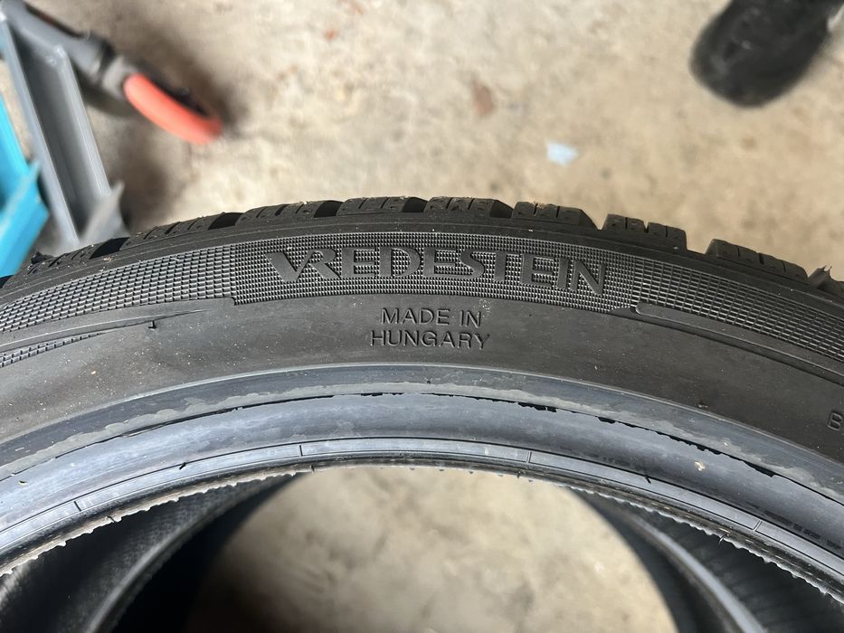 Чисто нови гуми VREDESTEIN 18 цола