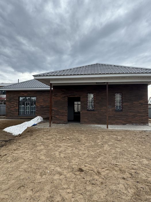 Асан новый дом возле школы