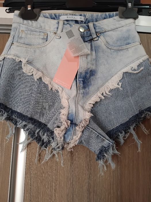 Дамска мода -къси панталони