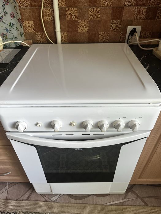 Продам газовую плиту