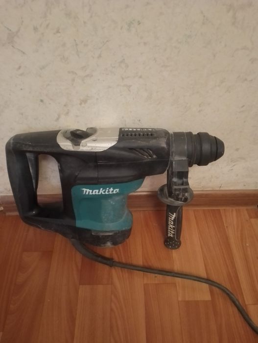 Перфоратор Макита 3200