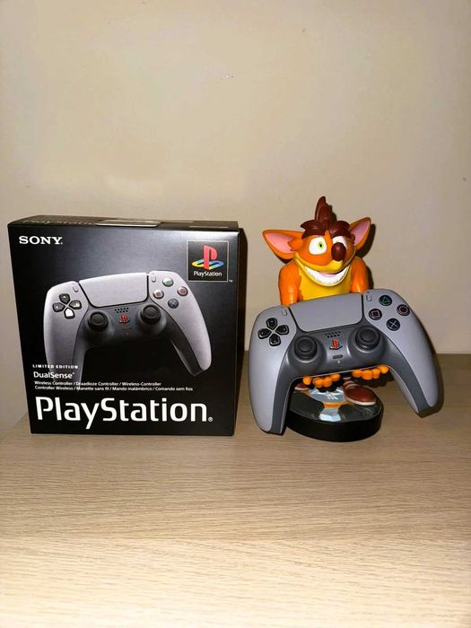 Sony PS5 Dualsense  Controller 30th Anniversary Edition cu garantie.