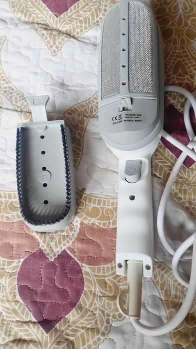 Fier de călcat vertical portabil cu aburi