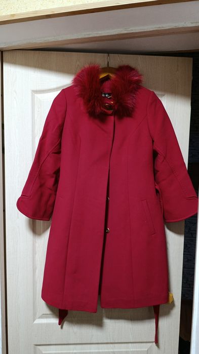 Два пальто, качество отличное, турецкие.