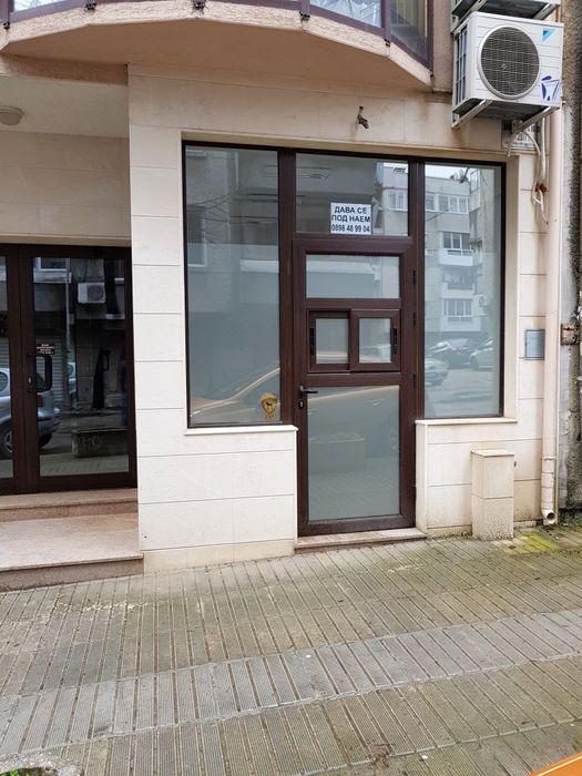 Дава се под наем Магазин в Варна, Централна поща - 15 кв.м за 298.86 € - Снимка #2