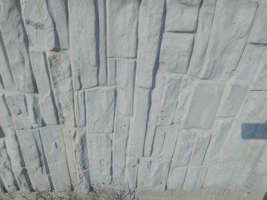 БЕЗ КОМИСИОНА двуетажна къща в кв. Изгрев в самостоятелен парцел