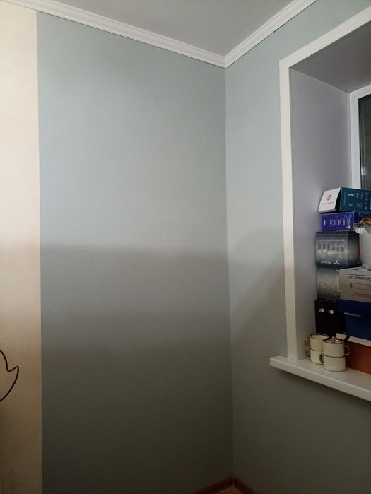 Клеим обои,белим потолки