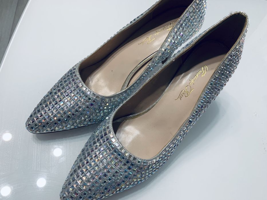 Вечерние туфли новые