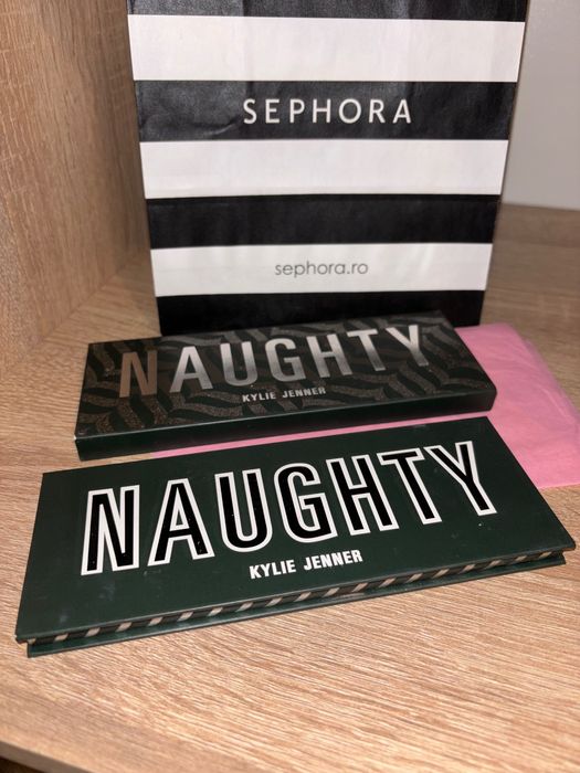 Paleta eyeshadows Naughty KYLIE JENNER