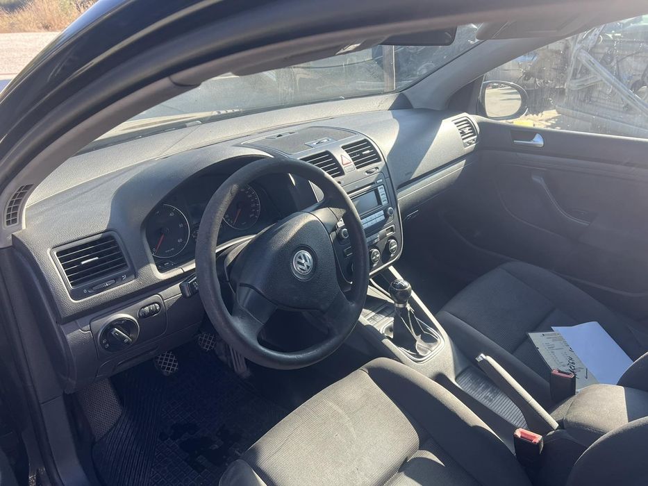 VW Golf 52006г код на мотора BXF