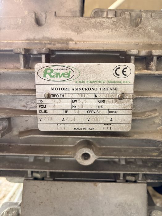 Turbojet complet echipat Trifazic
