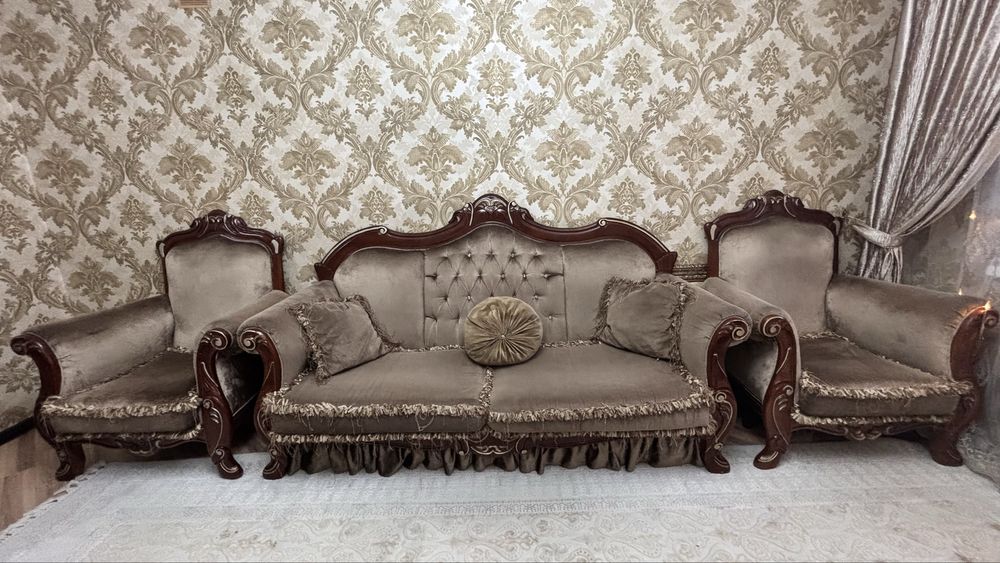 Диван с креслами